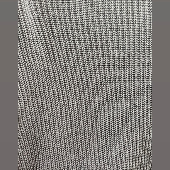 Young Fabulous & Broke 3/4 sleeve Lilac Crew Neck Large Sweater - Picture 5 of 5